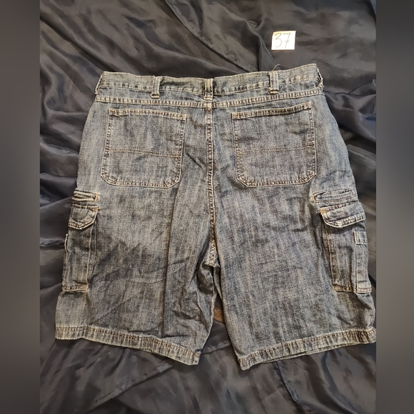 Men's Dark Wash Jean Shorts (Jorts) - Picture 4 of 4